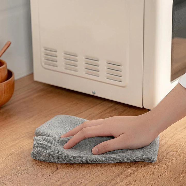 CleanSweep | Fleksibel og lang børste for støvsuging av støv