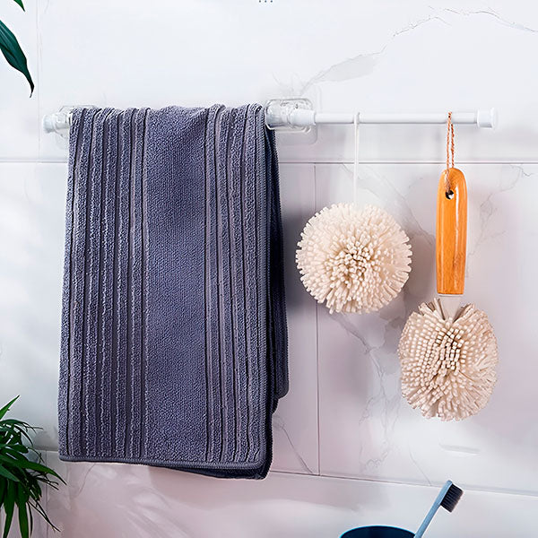 Praktické háčiky pre jednoduché a usporiadané uskladnenie (x4)