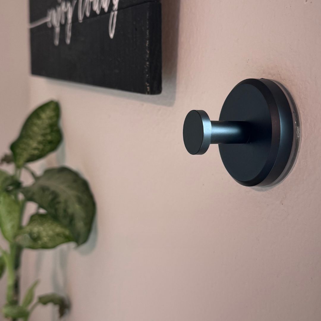 Ultra-lepící háček na přísavku, který lze podle potřeby přemístit